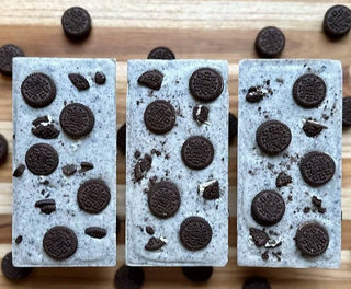 Cookies & Creme Chocolate Bar