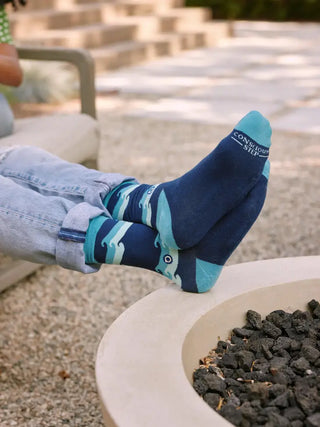 Socks that Protect Oceans - Rolling Waves